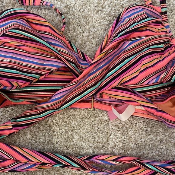 Victoria’s Secret the hottie cheeky striped bikini. Worn once! - Picture 4 of 5